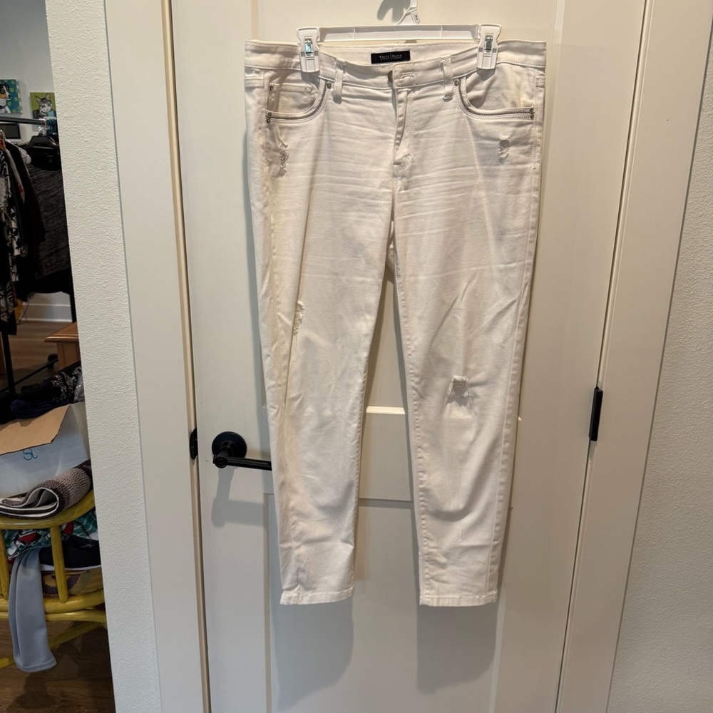 White House Black Market Ladies White Girlfriend Jeans. Size 10. Waist 18”
